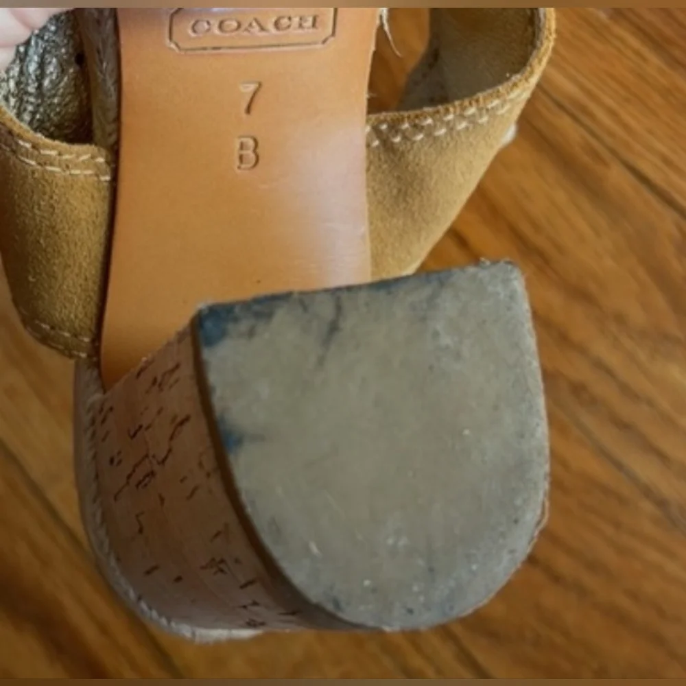 Coach Suede Block Heels Sandals Size 7 - Picture 7 of 7
